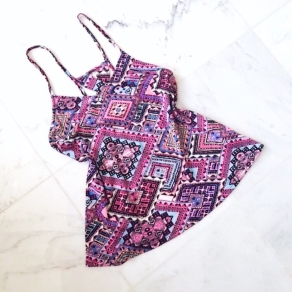 NWOT “Pinky Up” patterned split-back tank top - Picture 1 of 3